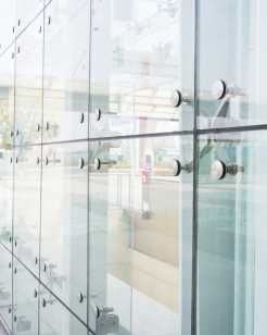 Expert Spider Glazing Installation Service for Modern Architecture